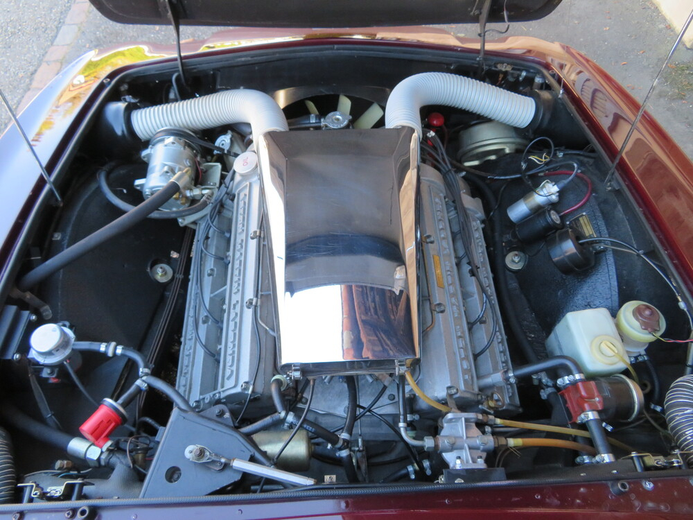 Aston Martin V8 Volante Cabriolet