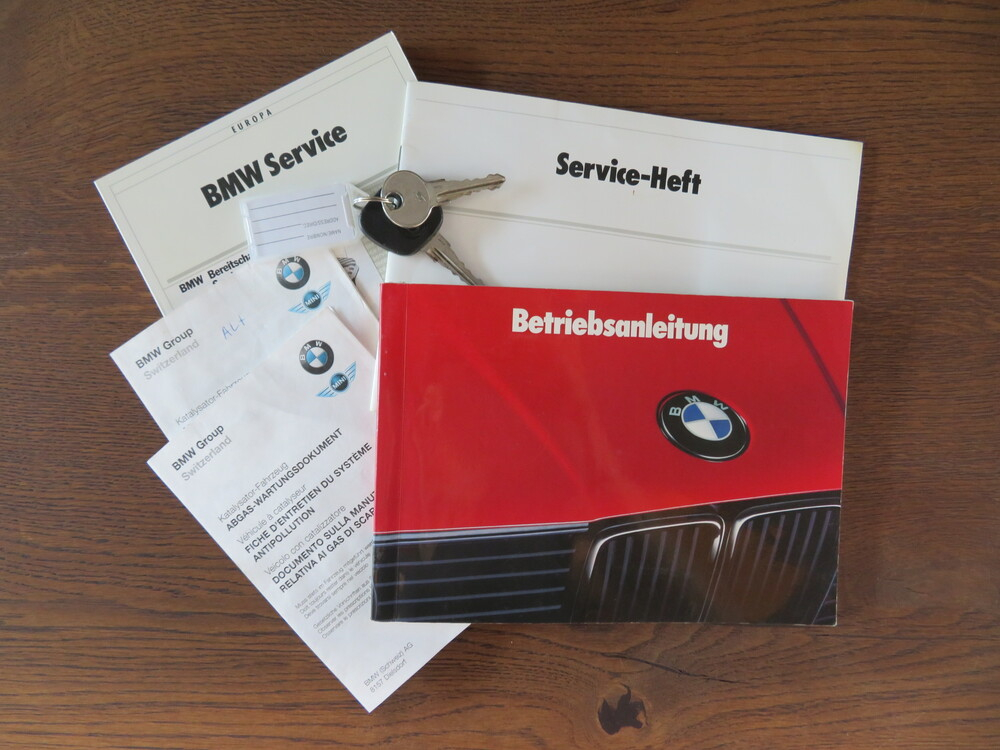 BMW 320i Cabriolet
