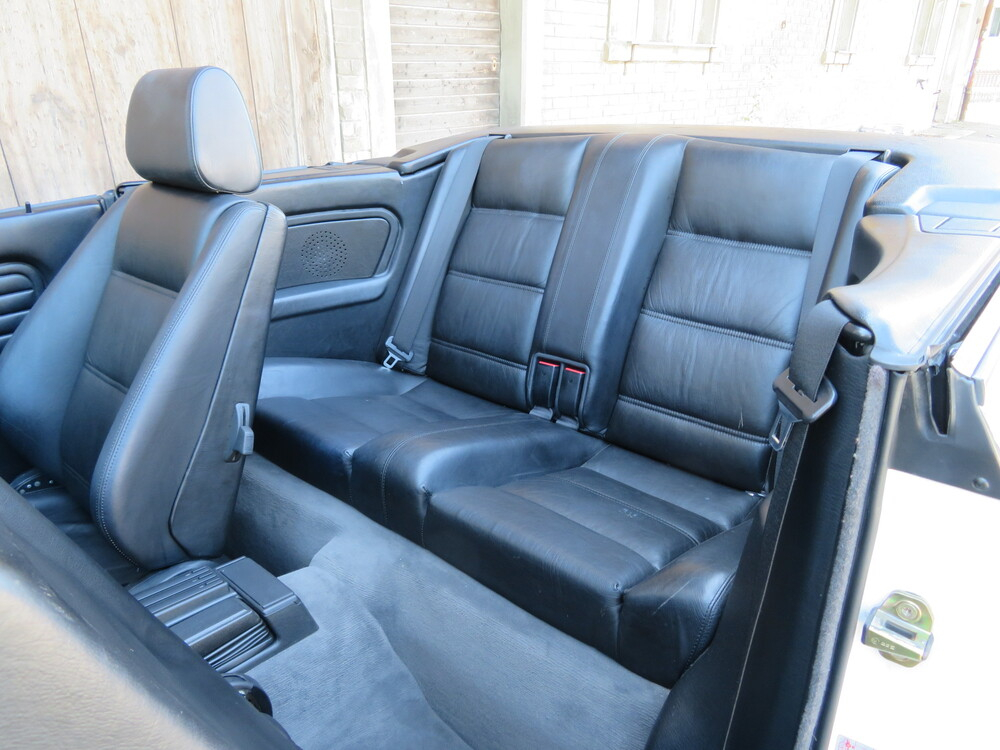 BMW 320i Cabriolet