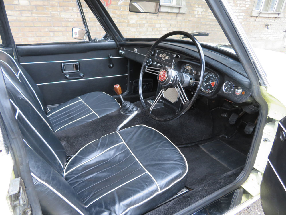 MG MGB GT Coupé