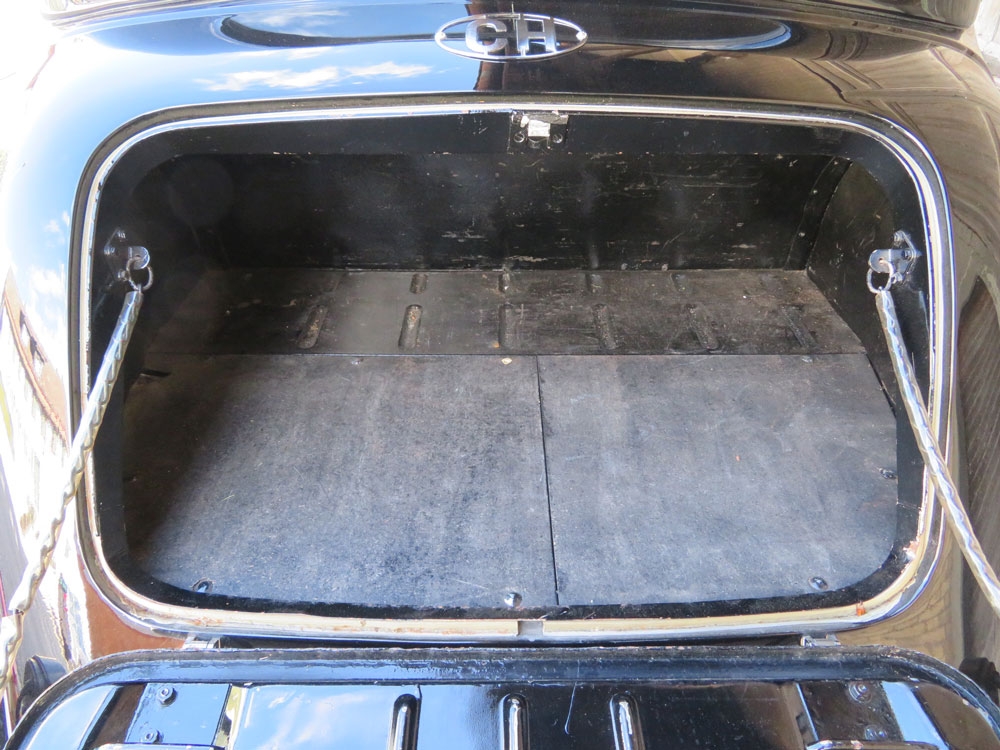 MG YA Limousine