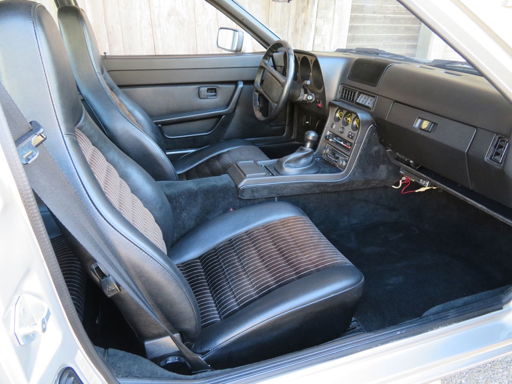Porsche 944 Coupé